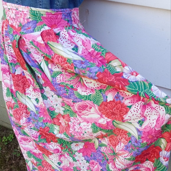 Vintage Dresses & Skirts - Vintage Plus Size Floral Print Skirt